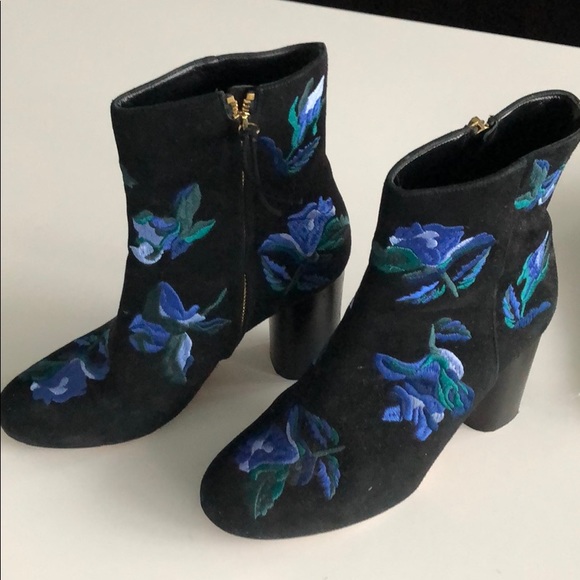 Vero Cuoio suede embroidered booties - Picture 3 of 5